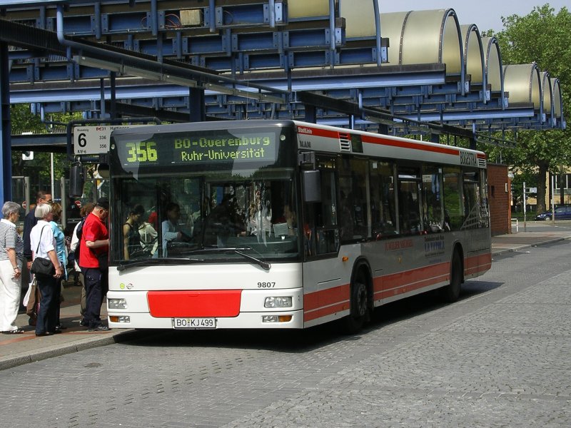 MAN, Wagen 9807,Linie 356 von Bochum Hbf. nach BO Querenburg.(29.05.2008)