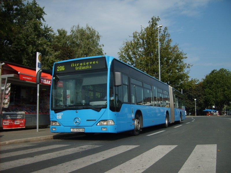 MB Citaro G als Linie 206 auf der Endhaltestelle Dubrava.