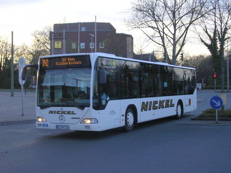 MB Citaro,Linie 442,Busunternehmen Nickel,Einfahrt in Wanne Eickeler Busbahnhof.(14.12.2008)