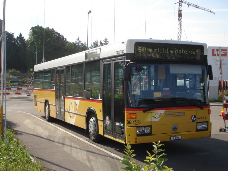 MB O 405 AG 185562 beim Bahnhof in Brugg.
Mit einem etwas speziellen Logo auf der Frontklappe