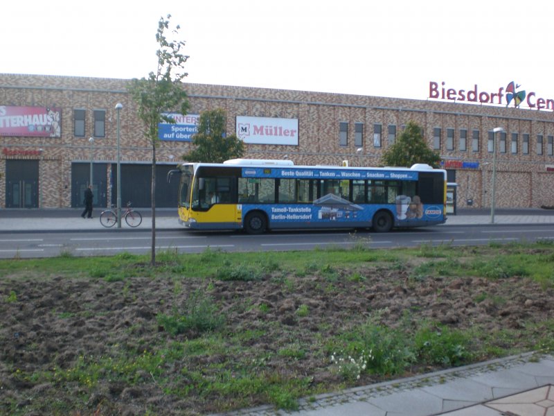 Mercedes-Benz O 530 I (Citaro) auf der Linie 190 nach S-Bahnhof Wuhlheide am U-Bahnhof Elsterwerdaer Platz.