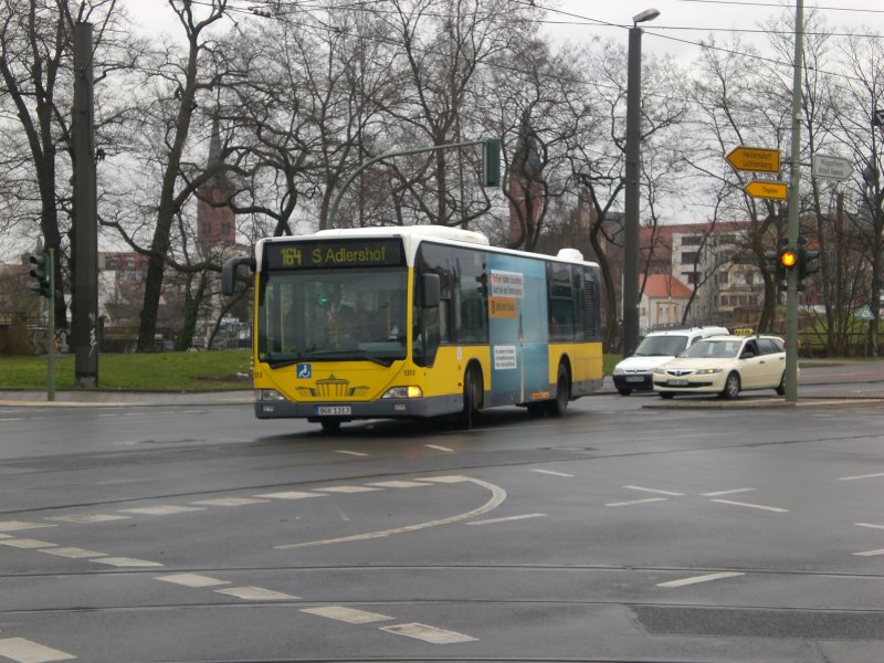 Mercedes-Benz O 530 I (Citaro) auf der Linie 164 nach S-Bahnhof Adlershof an der Haltestelle Kpenick Kllnischer Platz.