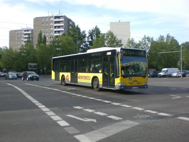 Mercedes-Benz O 530 I (Citaro) auf der Linie 156 nach S-Bahnhof Storkower Strae am S-Bahnhof Landsberger Allee.