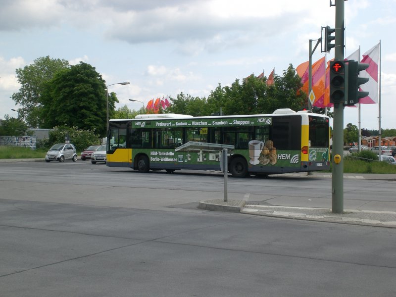 Mercedes-Benz O 530 I (Citaro) auf der Linie 163 nach S-Bahnhof Adlershof nahe vom S-Bahnhof Grnbergallee.