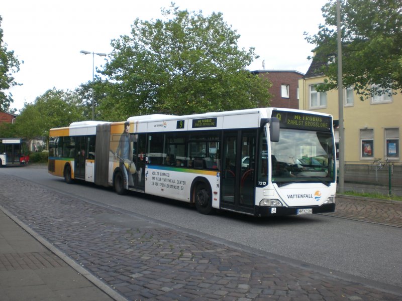 Mercedes-Benz O 530 I (Citaro) auf der Linie 9 nach Grolohe am Bahnhof Rahlstedt.
