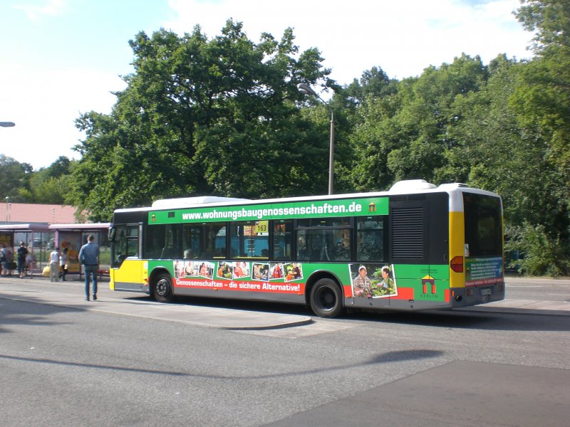 Mercedes-Benz O 530 I (Citaro) auf der Linie 163 nach S-Bahnhof Flughafen Schnefeld am S-Bahnhof Grnau.