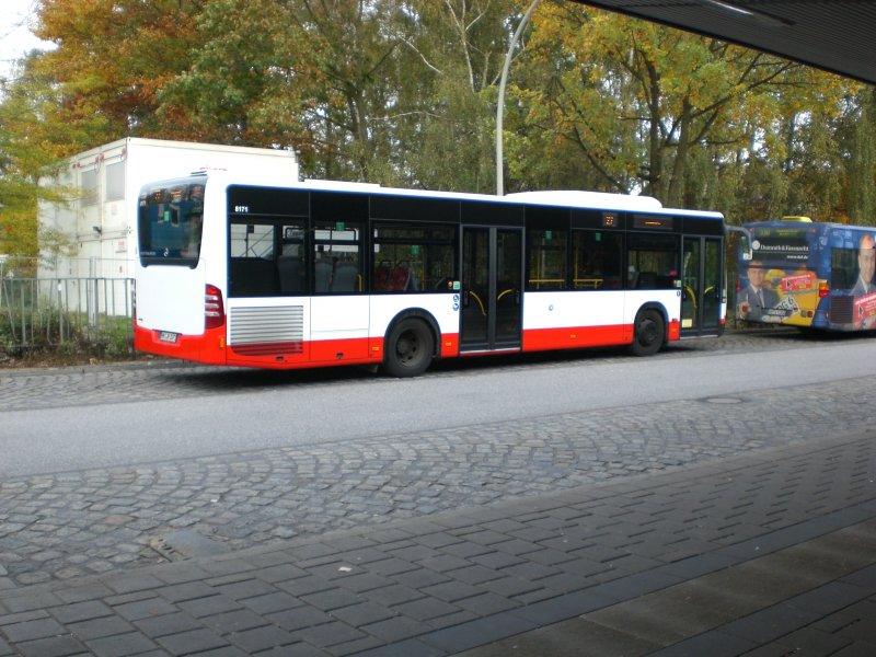 Mercedes-Benz O 530 II (Citaro Facelift) auf der Linie 27 nach S-Bahnhof Wellingsbttel am U-Bahnhof Billstedt.