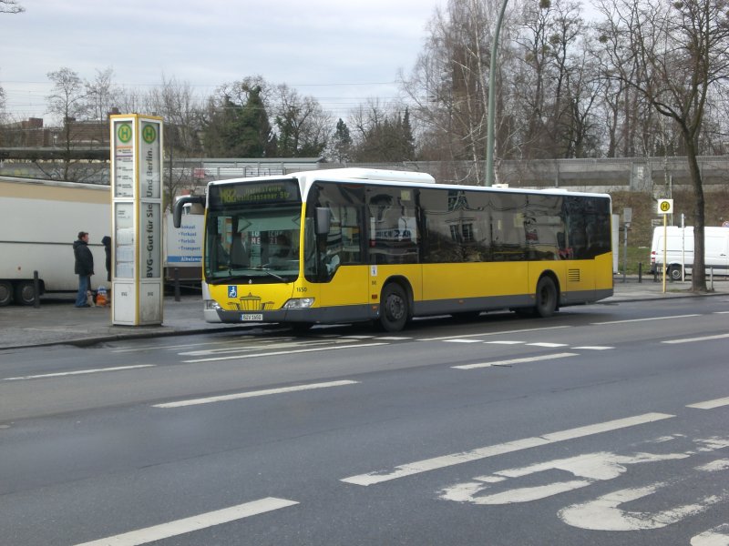 Mercedes-Benz O 530 II (Citaro Facelift) auf der Linie M82 nach Marienfelde Waldsassener Strae am S-Bahnhof Lankwitz.