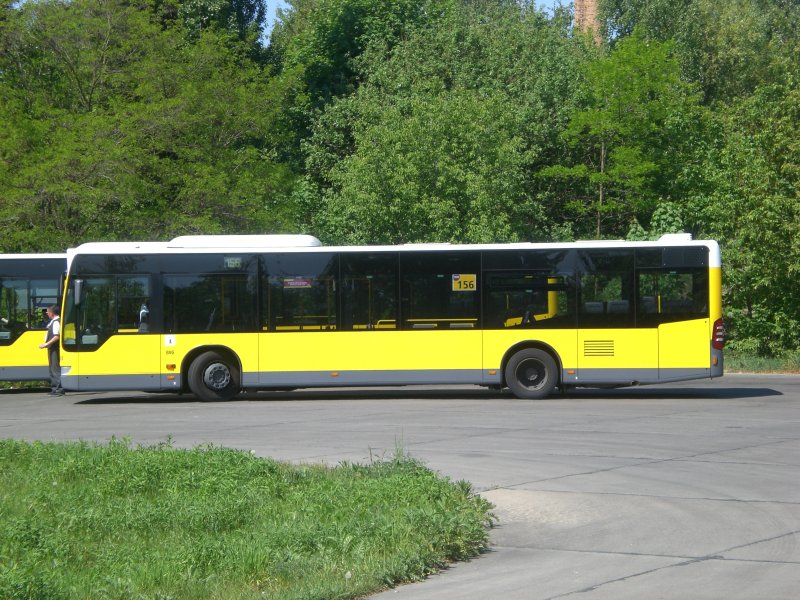 Mercedes-Benz O 530 II (Citaro Facelift) auf der Linie 156 nach S-Bahnhof Storkower Strae an der Haltestelle Weiensee Stadion Buschallee/Hansastrae.