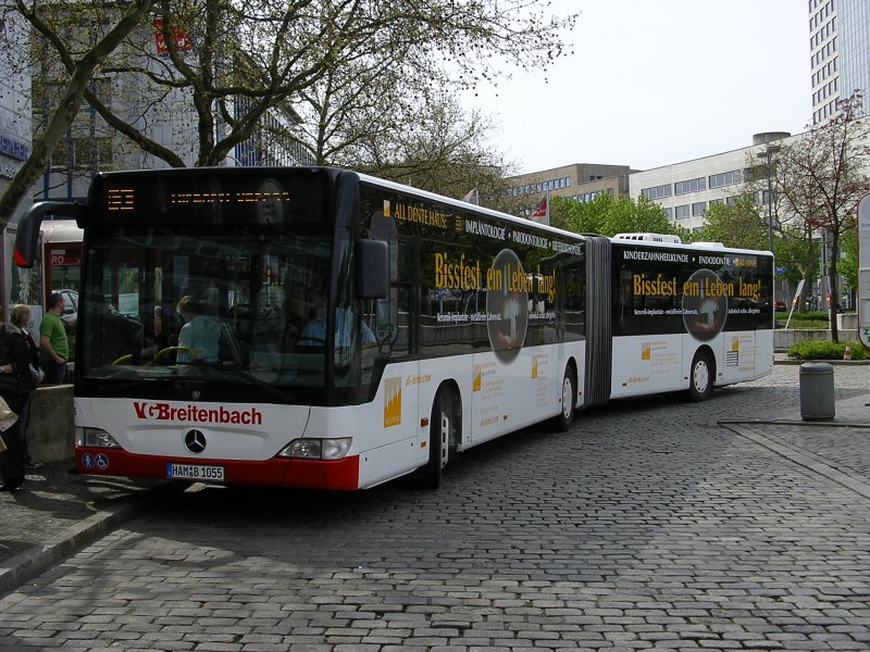 Mercedes Citaro Gelenkbus im Dortmunder Busbahnhof.(27.04.2008)
