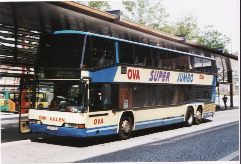 Neoplan Super Jumbo der Fa.OVA Aalen. 