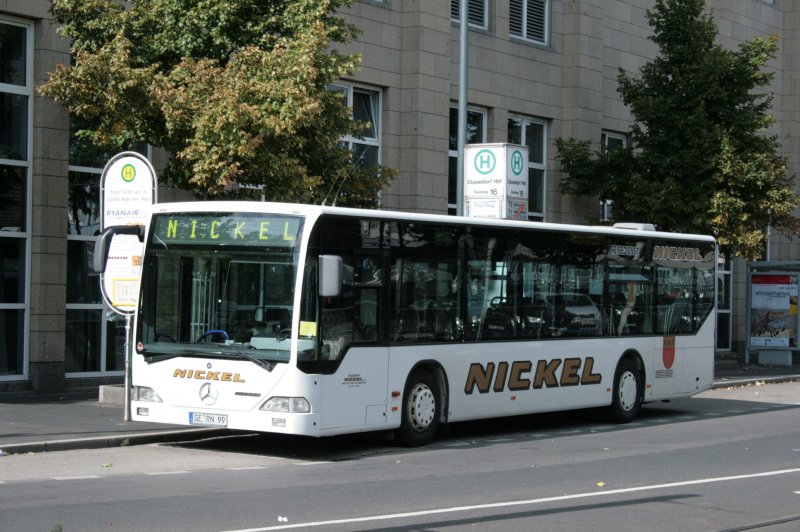 Nickel Reisen  GE RN 99  am HBF Dsseldorf. 