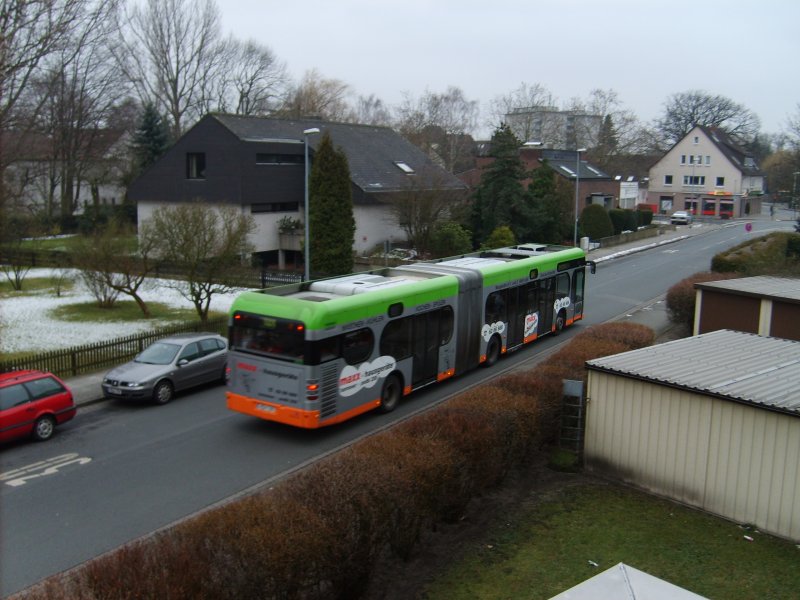 O530 G der stra als Buslinie 124 in Misburg mit Fahrtziel Am Brabrinke.