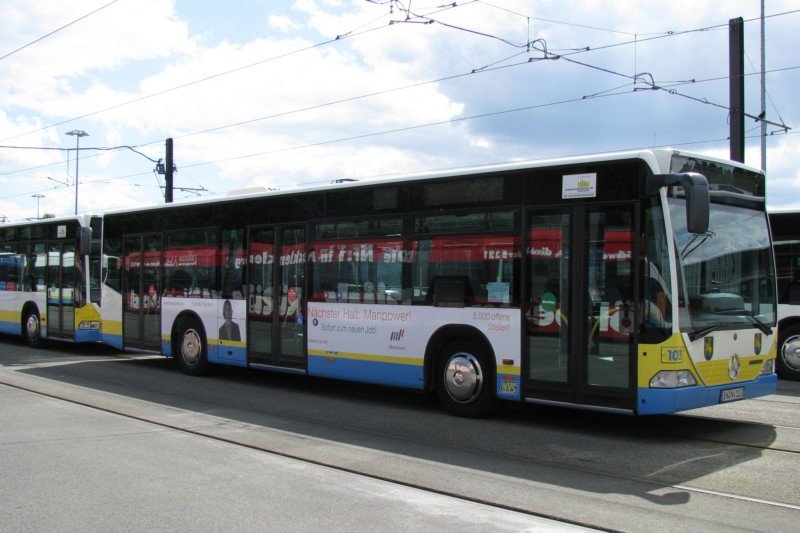 Omnibus Mercedes Citaro Nr. 103 der Nahverkehr Schwerin -NVS- mit MANPOWER!-Werbung, Schwerin 24.05.2008