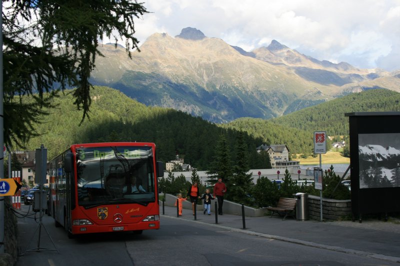 Ortsbus St. Moritz / Chrisma GR 154'398 (MB Citaro) am 14.8.2007 auf dem Weg vom Bahnhof St. Moritz ins Dorf. 