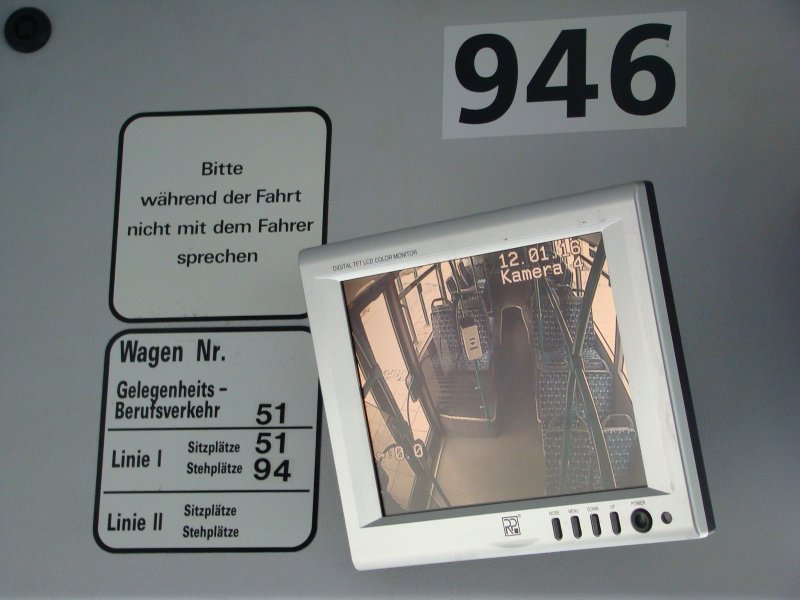 P:AV 946 ist ein MB Citaro Bus der VIP. Hier sieht man die Fahrzeugnummer 946 und ein neuer Bildschirm fr die Kameraberwachung. Aufgenommen am 26.12.2007