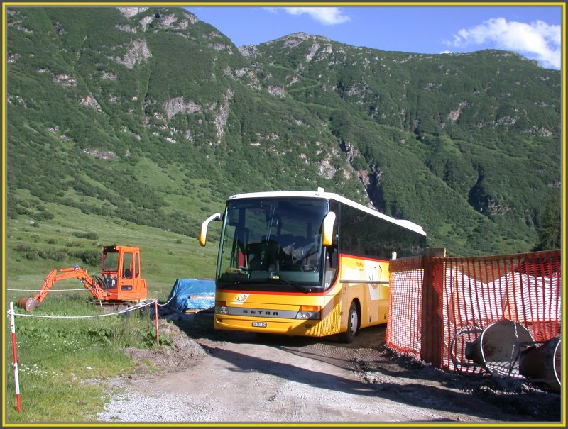 Setra Postauto in Riale/Ch�rb�ch, da wo es nicht mehr weiter
