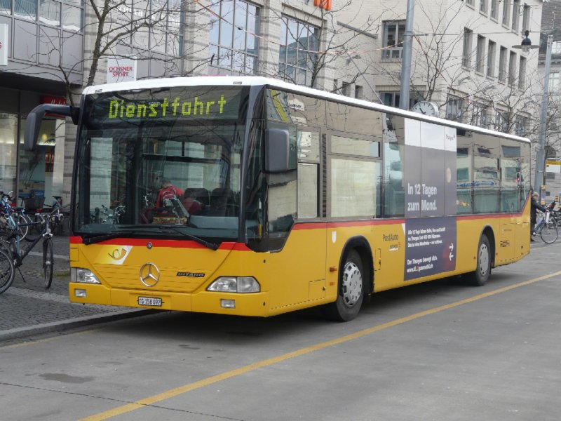 Postauto - Mercedes Citaro Regiobus  TG 158092 als Reservewagen mit anschrift Dienstfahrt bei der Postautohaltestelle am Bahnhofsplatz in Frauenfeld am 04.01.2008