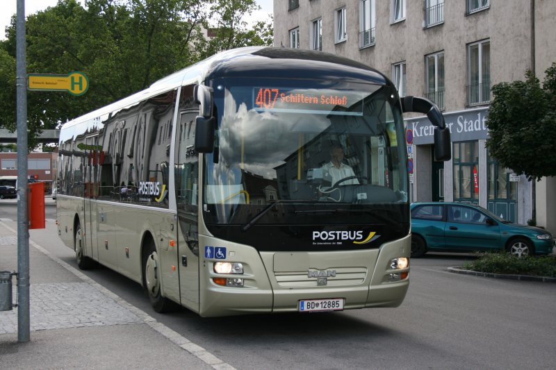 PostBus BD12'885 (MAN Lion's Regio R12) am 21.7.2008 in Krems. 
