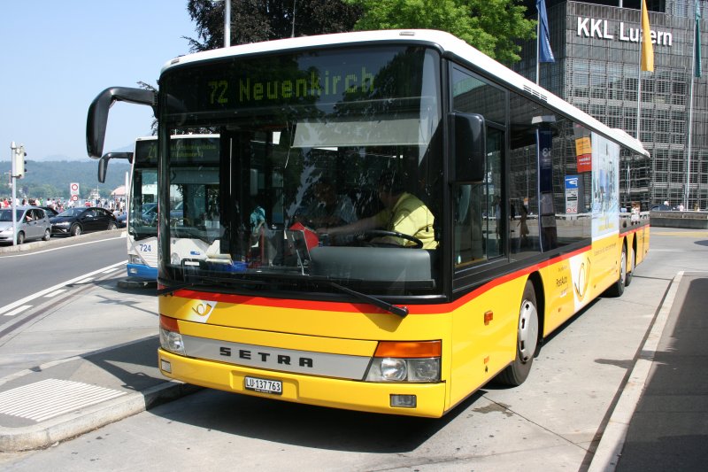 PU Stirnimann, Neuenkirch, Nr. 45 (LU 137'763, Setra 319NF, 2005) am 23.5.2009 in Luzern Bahnhof. 