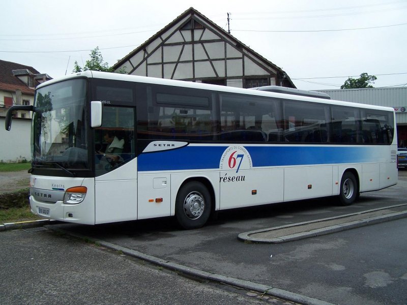 S 415 UL der Firma Keolis mit Lackierung des Verkehrsverbundes Rseau 67.
