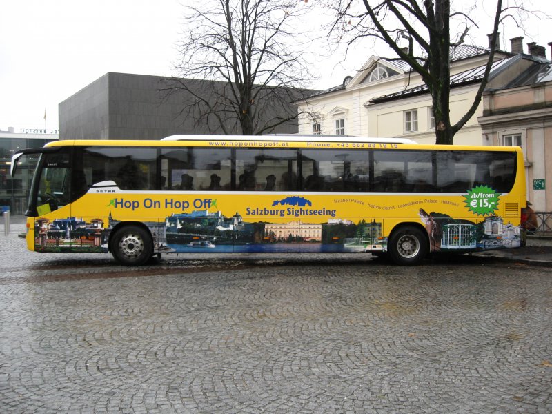 S 416 GT Wagen 5570 der Salzburg Stadtrundfahrt am 21.12.08 am Mirabellplatz
