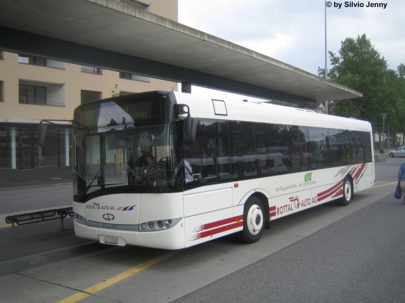 Seit 2006 ist die Eurobus, resp. deren Tochterunternehmen ARAG (Auto AG Rottal) Generalimporteur von Solaris. Somit war klar, dass die ARAG im Jahre 2009 zwecks der nchsten Busbeschaffung aufgrund des Angebotsausbau im Kt. Luzern Solaris beschafft. Den im Bild zu sehenden Nr. 3 stammt allerdings noch aus der er 1. Serie im Jahre 2006. Sursee, Bhf. 24.6.09