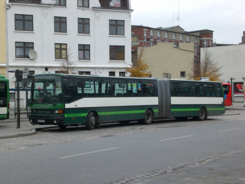 Setra S 200er-Serie am ZOB/Hauptbahnhof.