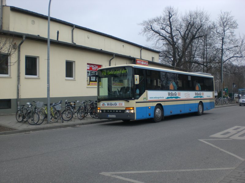 Setra S 200er-Serie auf Betriebsfahrt am S-Bahnhof Knigs Wusterhausen.