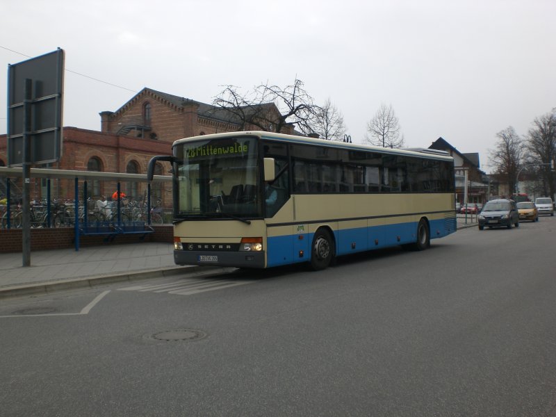 Setra S 200er-Serie auf der Linie 728 nach Mittenwalde am S-Bahnhof Knigs Wusterhausen.