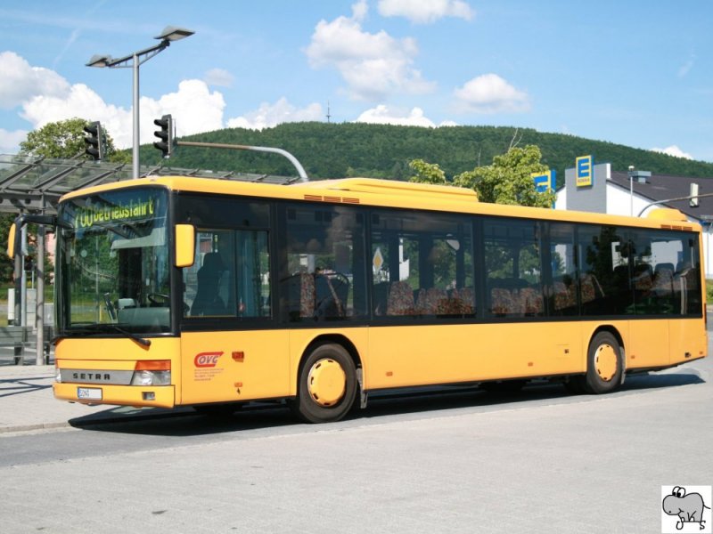 Setra S 315 NF des Unternehmens  Omnibus Verkehrs Gesellschaft (OVG)   aus Sonneberg in Thringen. Das Bild entstand am 1. Juni 2008 am Busbahnhof des Sonneberger Bahnhofes.