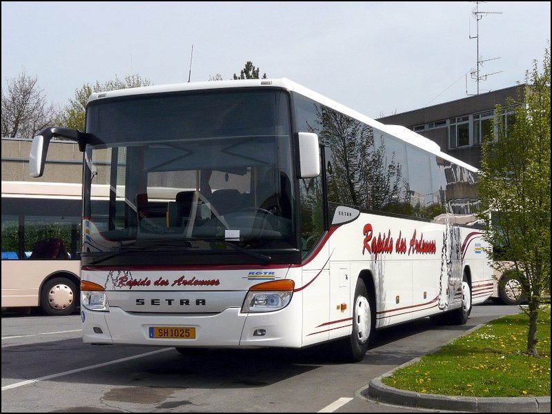 (SH 1025) SETRA S 415 UL Bus der Firma Rapide des Ardennes aus Perl gesehen in Luxemburg-Hollerich am 27.04.08.