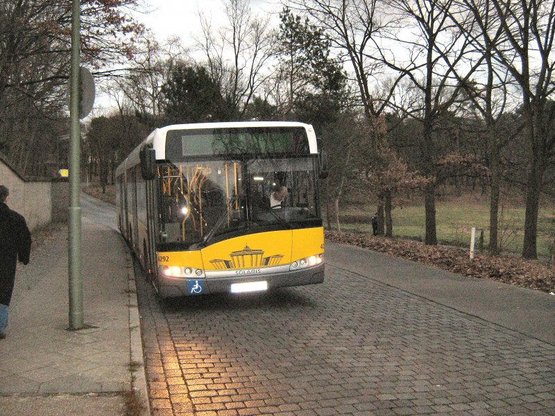 SOLARIS-Bus der BVG am U-Bhf Ruhleben, 13. 12. 2007