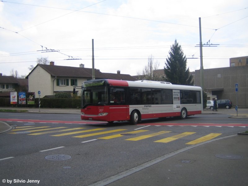 Solaris Nr. 207 verlsst am 12.4.08 die Haltestelle Rmertor und biegt nun in die Rychenbergstrasse ein, die dem Bus, den im Volksmund genannten, Namen ''Rychenbergbus'' gibt.