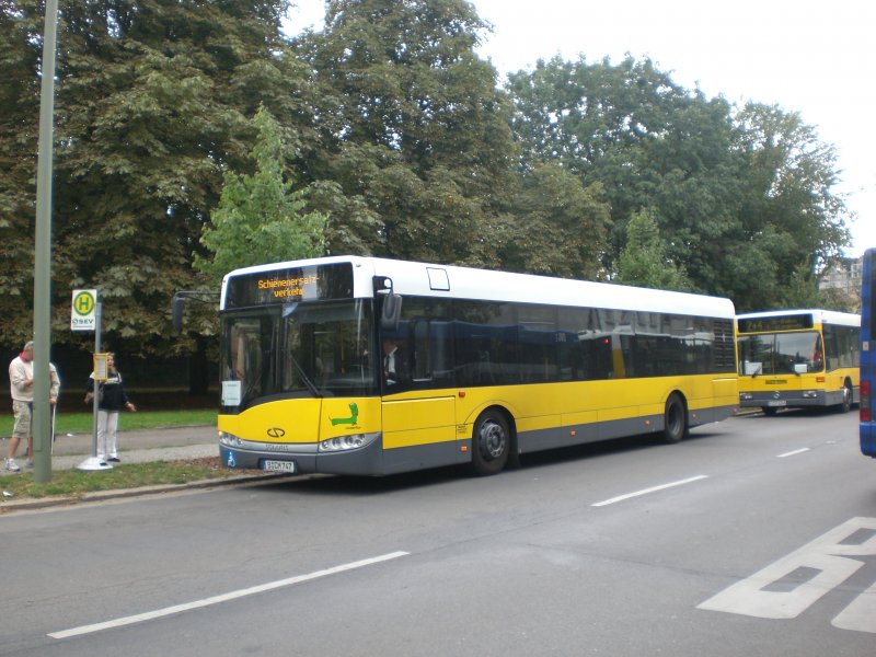 Solaris Urbino als SEV fr die S-Bahnlinien 5,7,75 zwischen S-Bahnhof Rummelsburg und S+U Bahnhof Lichtenberg. 