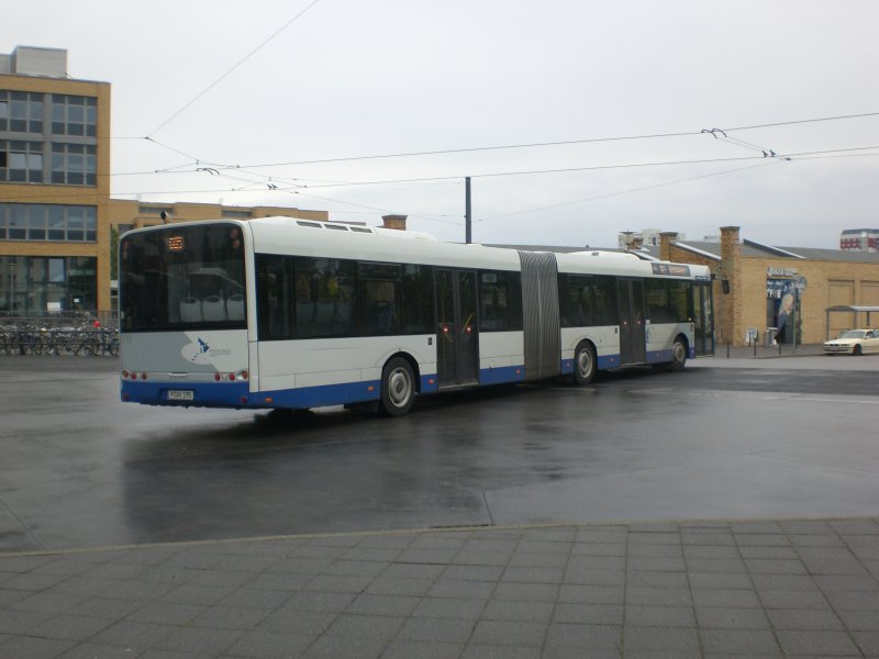 Solaris Urbino auf der Linie 605 am Hauptbahnhof.