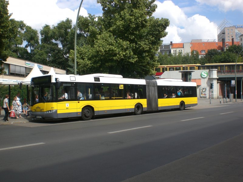 Solaris Urbino auf der Linie M41 nach Hauptbahnhof am S-Bahnhof Sonnenallee.