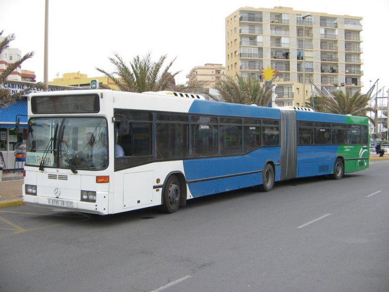 Spanien/Roquetas de Mar/MB-Stadtbus/Richtung Gran Plaza/02.10.07.