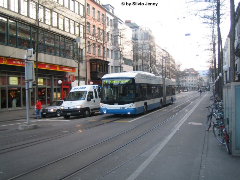 Swisstrolley 144, der erste Swisstrolley der VBZ erreicht am 8.3.08 den Hauptbahnhof.