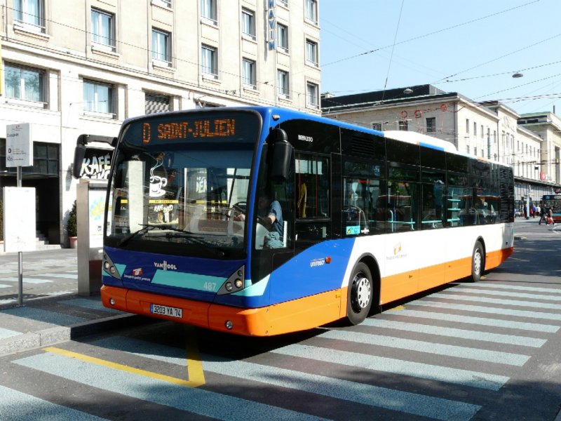 TG Genf - VANHOOL Bus  Nr.487  F  3203 YA 74 eingeteilt auf der Linie D unterwegs in Genf am 07.05.2008
