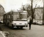 Obus von Skoda auf der ehemaligen Obuslinie 1 in Weimar, Aufnahme um 1988