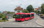 BERNMOBIL Hybridbus 887 erreicht am 24. Juni 2018 auf der Linie 19/16 aus Richtung Gurten-Gartenstadt die Haltestelle Spiegel.