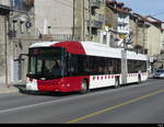 tpf - Hess Trolleybus Nr.532 unterwegs in der Stadt Freiburg am 18.02.2023