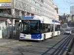 tl - Hess Swisstrolley BGT-N2C Nr.837 unterwegs auf der Linie 1 in der Stadt Lausanne am 16.02.2013