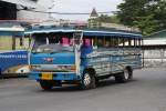 Lokalbus (Song Teow) Nr 1812-5, eingesetzt auf der Strecke Patong-Phuket Town am 10.Jnner 2012 im Busterminal von Phuket Town.