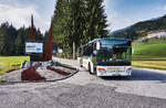 Ein Setra S 415 NF von Siebler Reisen, aufgenommen bei der Ortseinfahrt von Berg im Drautal.