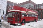Diesen Englischen Doppeldeckerbus habe ich bei der Erffnung zur Ruhr 2010 an der Zeche Zollverein am 10.1.2010 aufgenommen.
Der Bus wurde zu einem Mobilem Imbiss umgebaut.