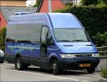(88884) Iveco Minibus der Firma Voyages Schiltz aus Bderscheid.