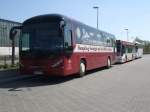 Molli-Bus wartet auf den nchsten Einsatz im ZOB in Hhe Rostock Hbf.(25.04.09)