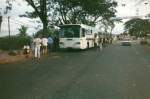 Mercedes-Benz 0303 de Centrale Voyages photographi quelque part entre Douala et Kribi au Cameroun en novembre 2001 !